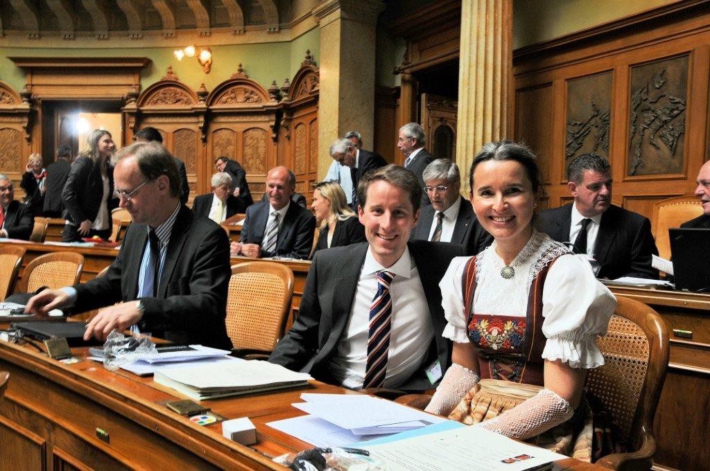 Yvette Estermann mit dem neugewählten Nationalrat Thomas Aeschi